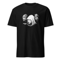 T-shirt noir LAVARENNE visuel gravure de trois loups encapuchonnés, vu de face — vu de face